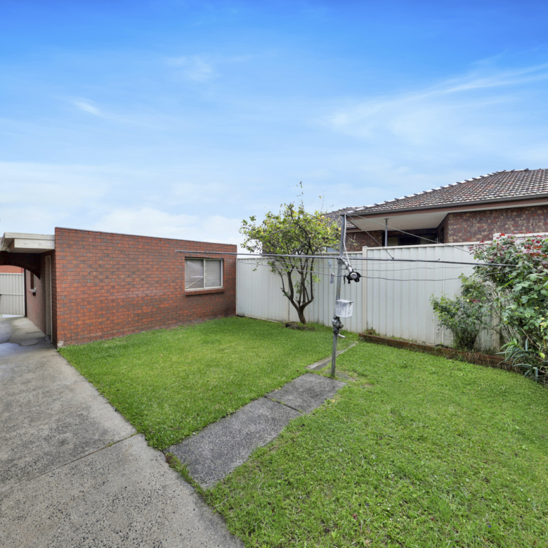 780